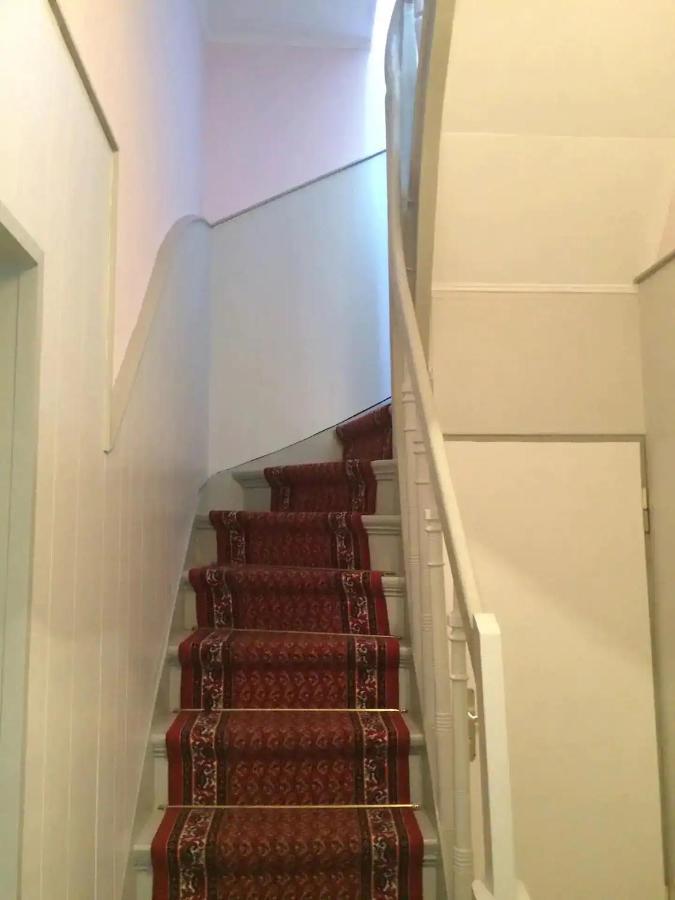 Ruhiges Office-Apartment Mit Kueche - Beuys Apartments Крефелд Екстериор снимка