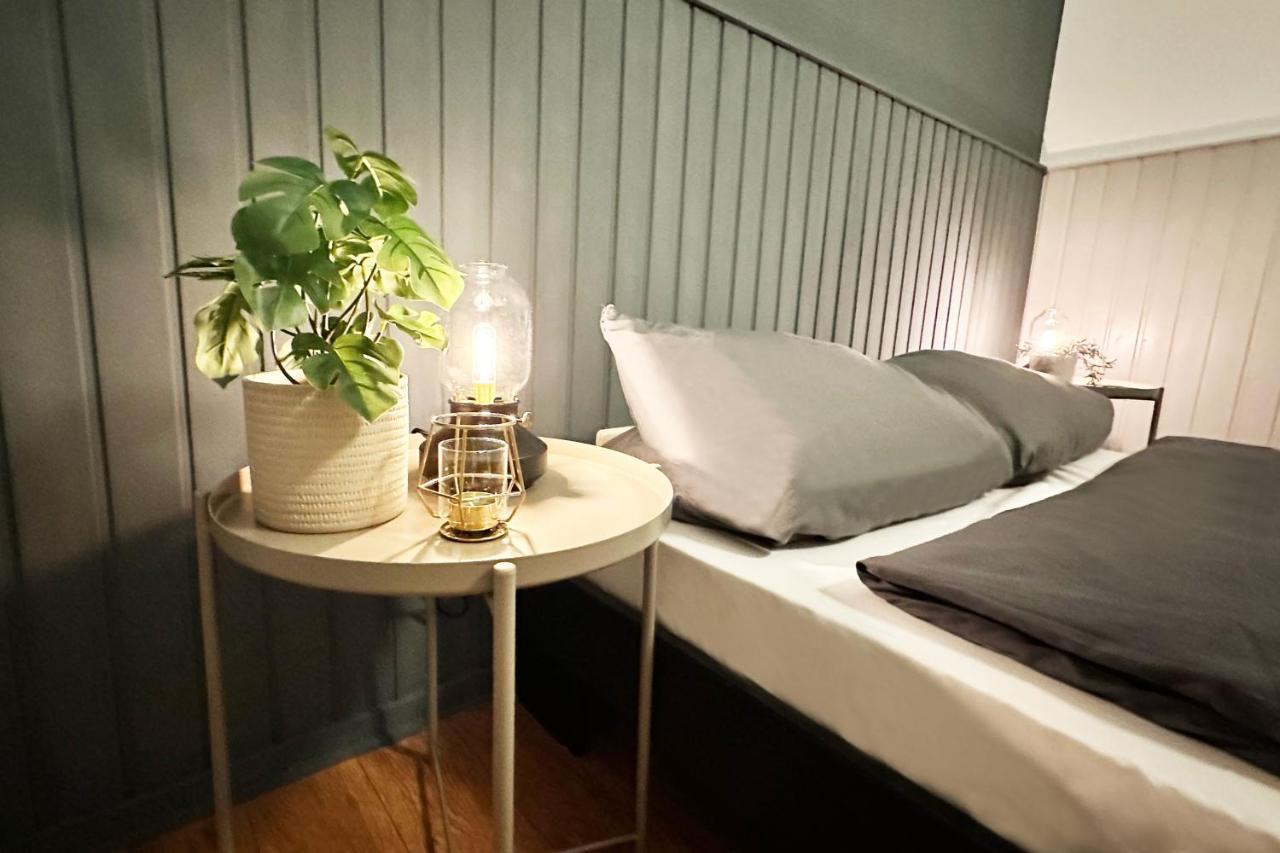 Ruhiges Office-Apartment Mit Kueche - Beuys Apartments Крефелд Екстериор снимка