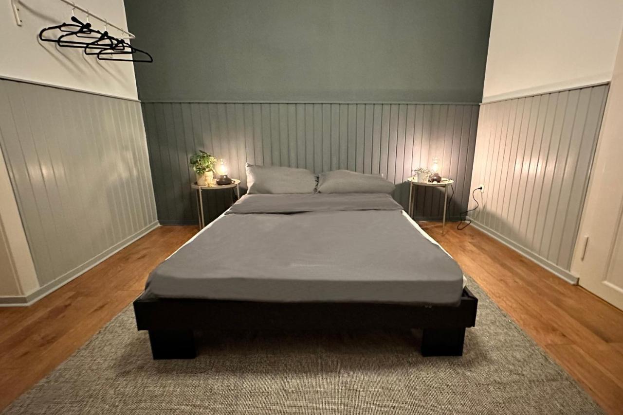 Ruhiges Office-Apartment Mit Kueche - Beuys Apartments Крефелд Екстериор снимка